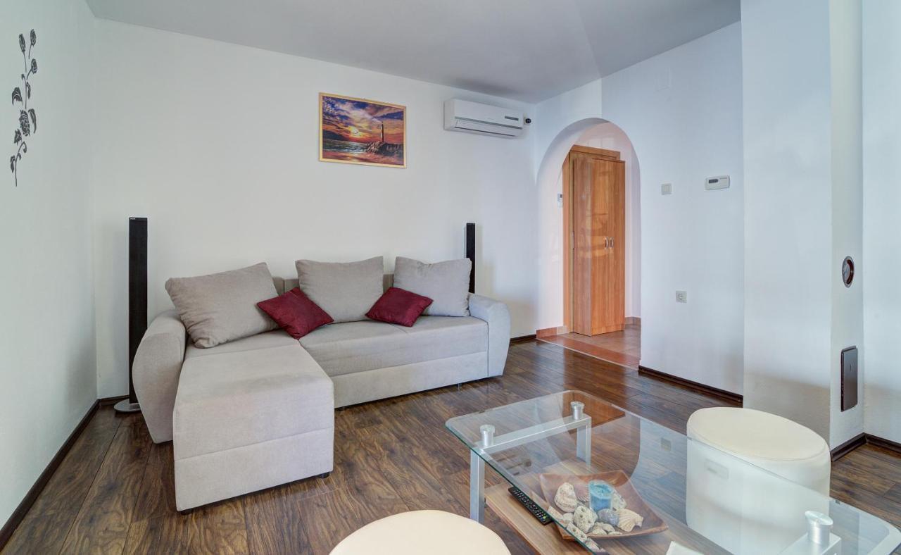 Apartments Lucia Senj 1 מראה חיצוני תמונה