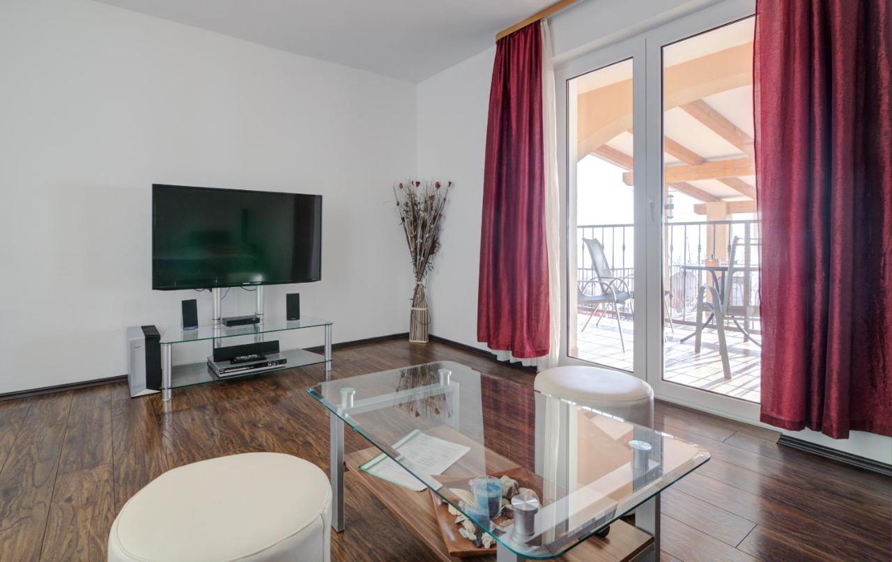 Apartments Lucia Senj 1 מראה חיצוני תמונה
