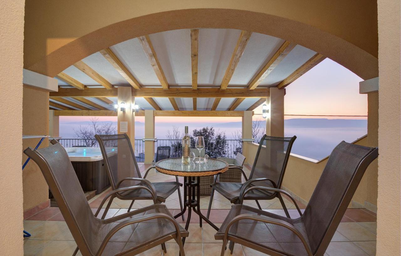 Apartments Lucia Senj 1 מראה חיצוני תמונה