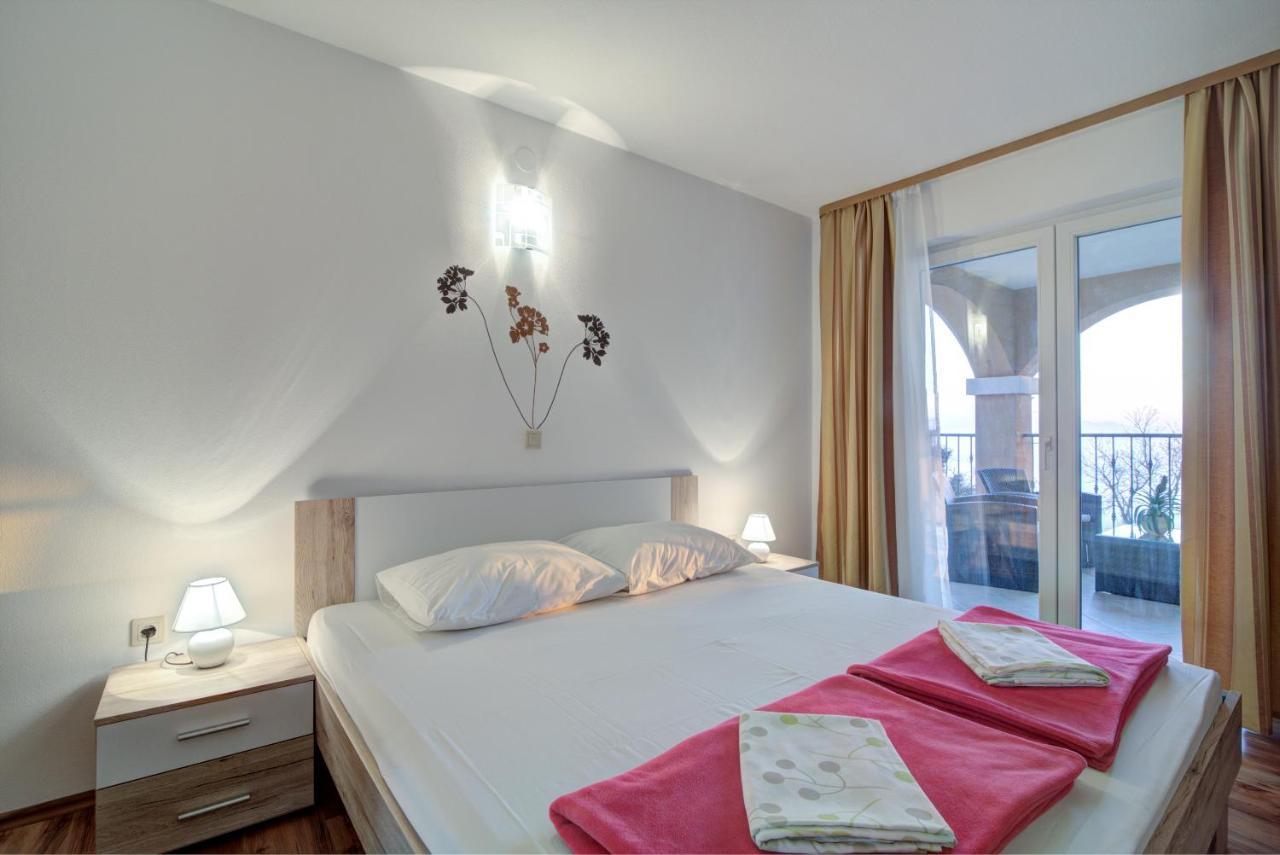 Apartments Lucia Senj 1 מראה חיצוני תמונה