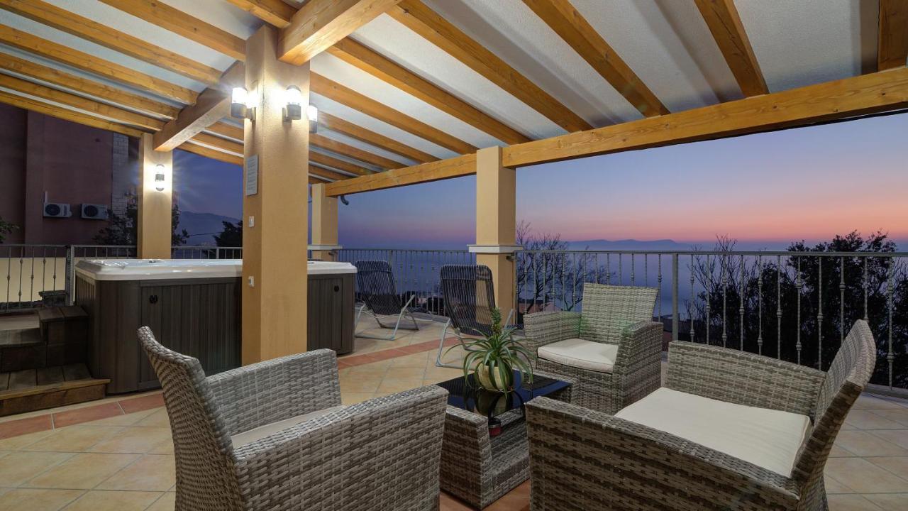 Apartments Lucia Senj 1 מראה חיצוני תמונה