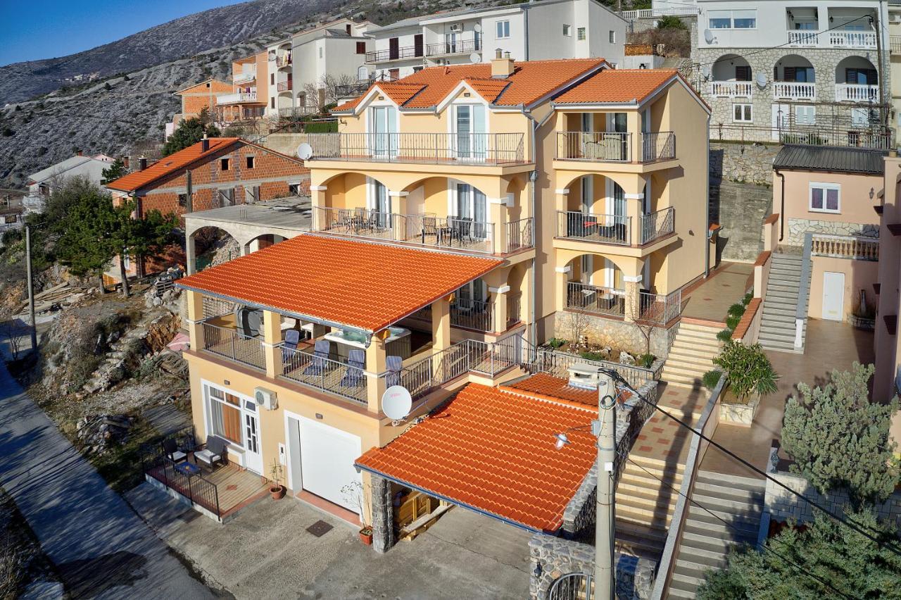 Apartments Lucia Senj 1 מראה חיצוני תמונה